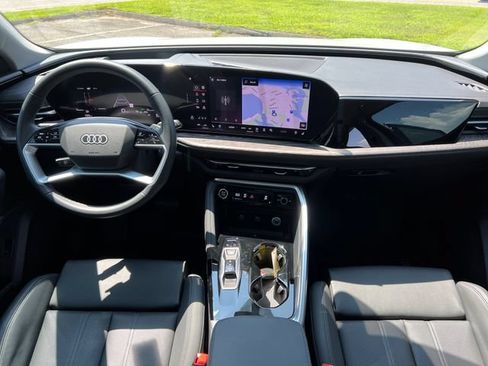 Used 2025 Audi Q5 Premium Plus AWD/4WD image 37