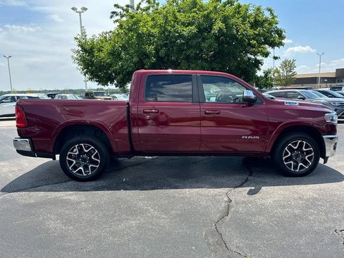 Used 2025 RAM 1500 Laramie AWD/4WD image 2