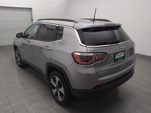 Used 2019 Jeep Compass Latitude w/ Cold Weather Group AWD/4WD image 5