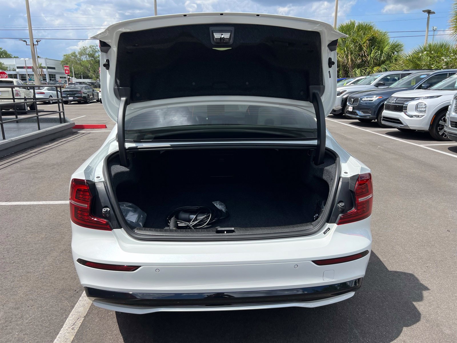 Used 2023 Volvo S60 T8 Plus AWD/4WD image 19