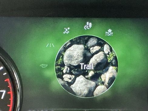 Used 2023 Ford Explorer XLT w/ Equipment Group 202A image 7