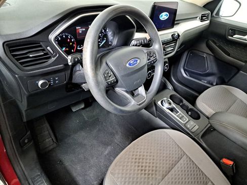 Used 2020 Ford Escape SE image 9