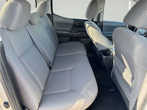 Used 2022 Toyota Tacoma SR image 28