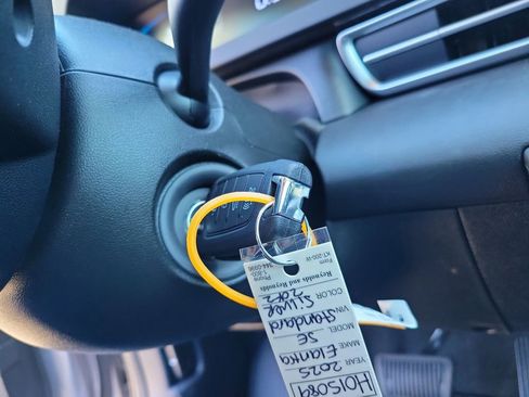 Used 2025 Hyundai Elantra SE image 22