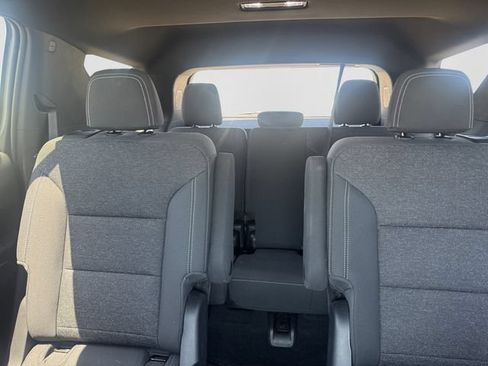 Certified 2026 Chevrolet Traverse LT w/ Sun and Wheel Package AWD/4WD image 19