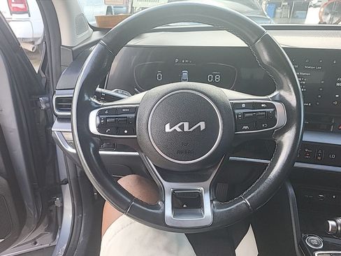 Used 2024 Kia Sportage EX FWD image 10