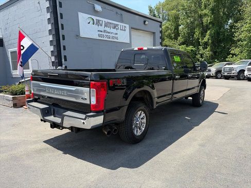 Used 2018 Ford F250 Lariat w/ Lariat Ultimate Package AWD/4WD image 7