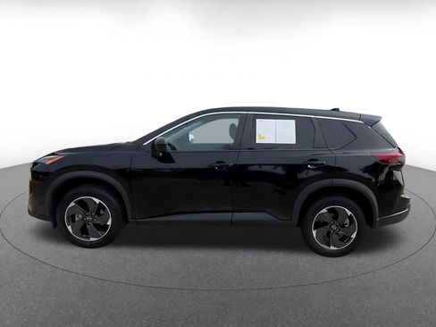 Used 2025 Nissan Rogue SV FWD image 9