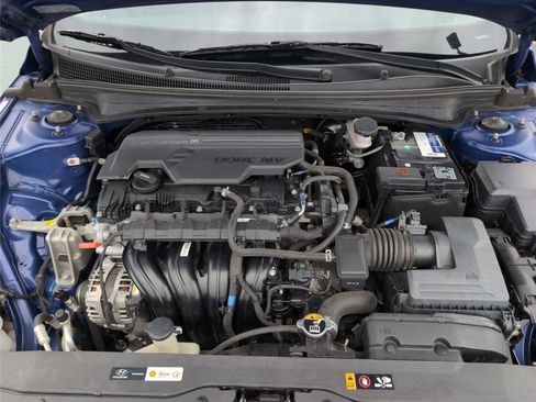 Used 2021 Hyundai Elantra SEL w/ Convenience + Premium Package image 13