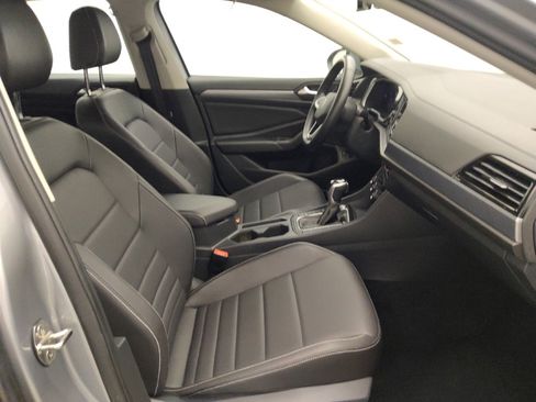 Used 2024 Volkswagen Jetta SE FWD image 21