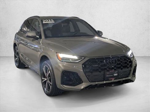 Used 2025 Audi Q5 2.0T Premium Plus image 3