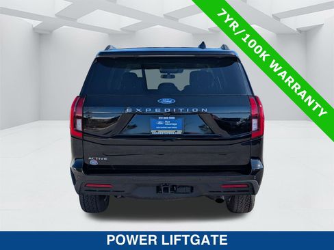 Certified 2025 Ford Expedition Active image 5