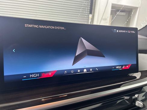 New 2026 BMW X5 xDrive50e w/ Premium Package image 20