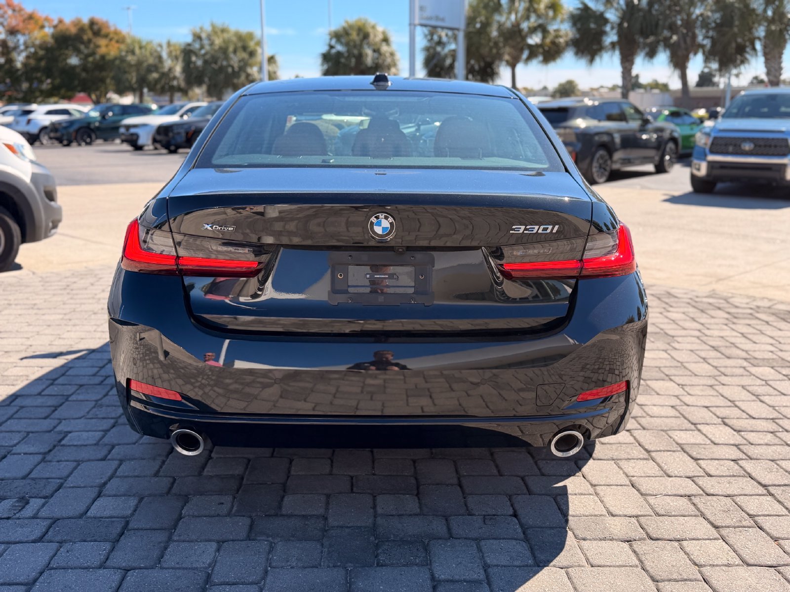 Used 2024 BMW 330i xDrive Sedan w/ Convenience Package AWD/4WD image 10