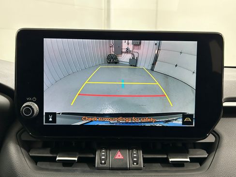 Used 2024 Toyota RAV4 XSE AWD/4WD image 8