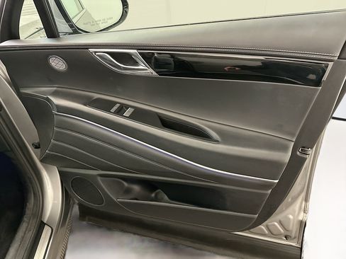 Used 2025 Genesis GV80 2.5T Standard AWD/4WD image 34
