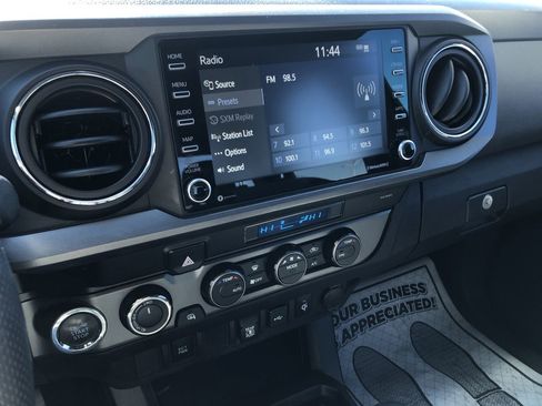 Used 2021 Toyota Tacoma TRD Off-Road image 19