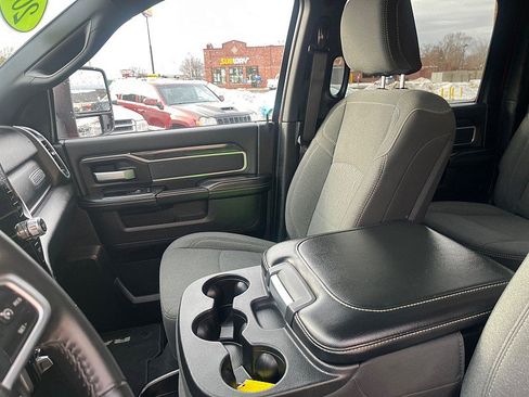 Used 2024 RAM 2500 Big Horn w/ Night Edition image 19