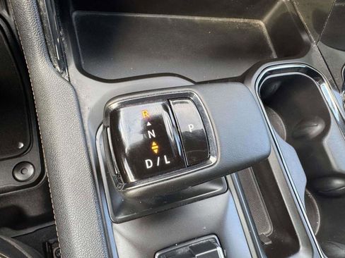 Used 2023 GMC Sierra 1500 AT4 w/ AT4 Premium Package image 36