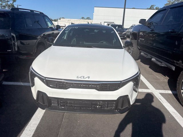 Used 2025 Kia K4 EX w/ GT-Line Sunroof Package FWD image 2