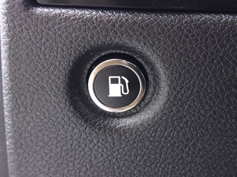 Used 2018 Jeep Grand Cherokee Limited image 11