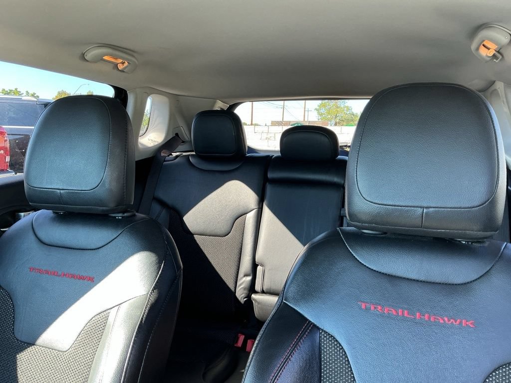 Used 2020 Jeep Compass Trailhawk AWD/4WD image 13