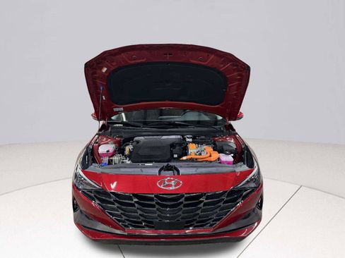 Used 2023 Hyundai Elantra Limited w/ Winter Weather Package FWD image 58