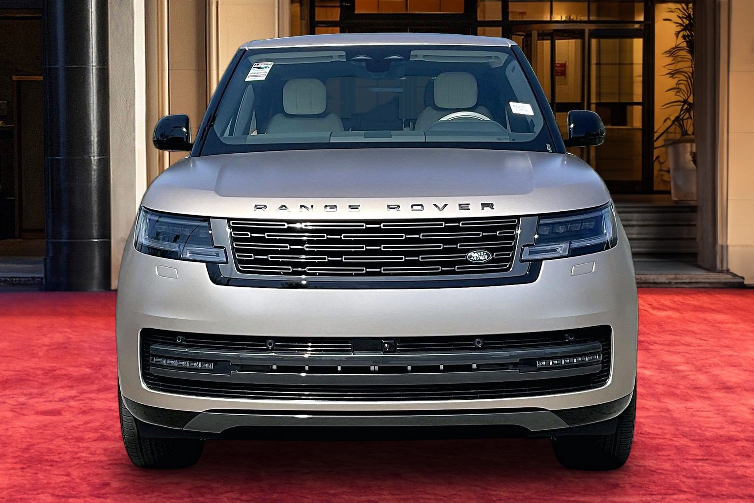 New 2026 Land Rover Range Rover Long Wheelbase SE AWD/4WD image 3