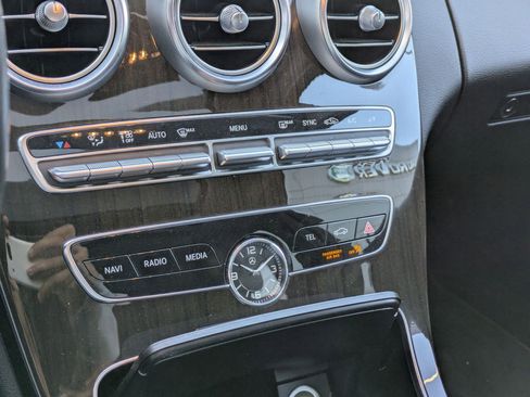 Used 2020 Mercedes-Benz C 300 4MATIC Sedan image 22
