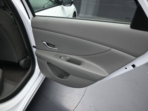 New 2025 Hyundai Elantra Sport image 32