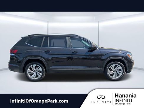 Used 2022 Volkswagen Atlas SE w/ Panoramic Sunroof Package image 2