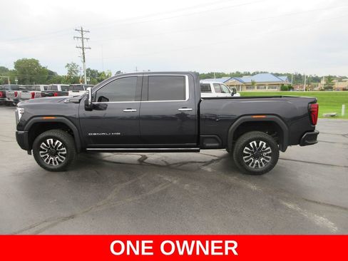 Certified 2026 GMC Sierra 2500 Denali Ultimate w/ Max Trailering Package AWD/4WD image 11