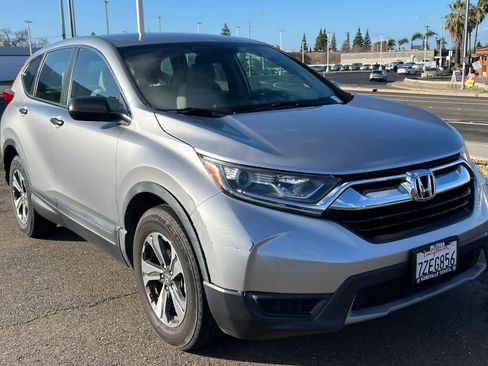 Used 2017 Honda CR-V LX image 3