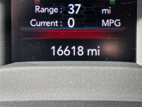 Used 2024 RAM 2500 Big Horn w/ Sport Appearance Package image 22