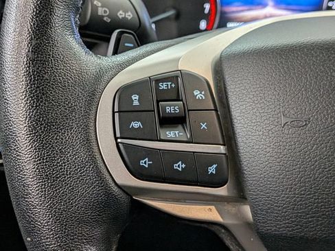 Certified 2021 Ford Explorer XLT w/ Equipment Group 202A AWD/4WD image 34