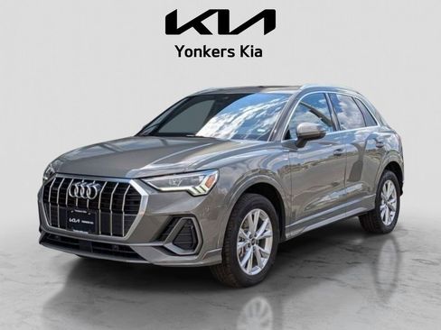 Used 2025 Audi Q3 2.0T Premium AWD/4WD image 2