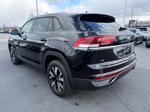 Used 2023 Volkswagen Atlas Cross Sport SE image 9