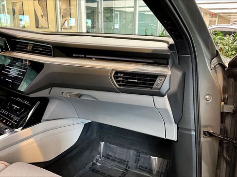 Certified 2023 Audi e-tron Chronos w/ Chronos Package AWD/4WD image 18