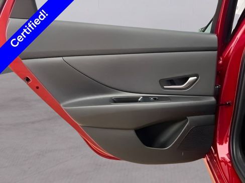 Used 2025 Hyundai Elantra Sport FWD image 8