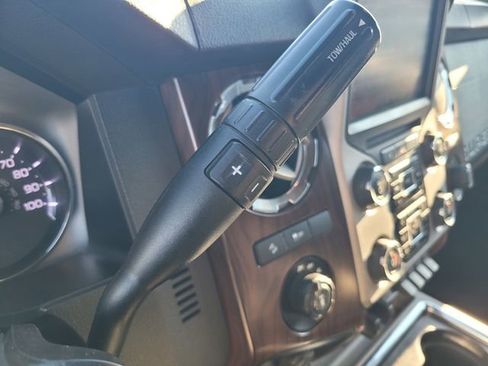 Used 2014 Ford F250 Lariat w/ Lariat Ultimate Package image 18