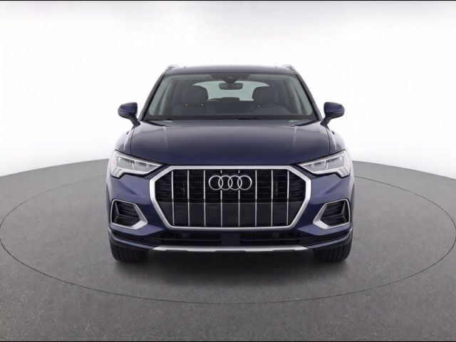 Used 2020 Audi Q3 2.0T Premium Plus AWD/4WD image 2