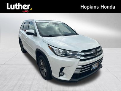 Used 2017 Toyota Highlander Limited Platinum