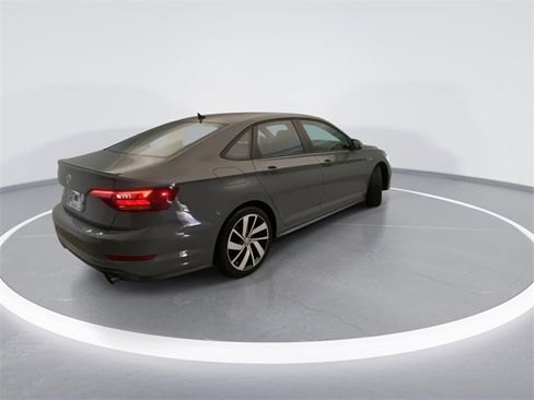 Used 2019 Volkswagen Jetta GLI image 4
