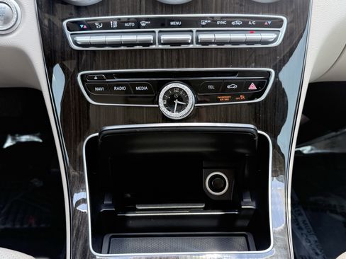 Used 2018 Mercedes-Benz C 300 Sedan image 34