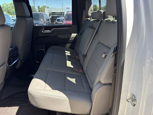 New 2026 GMC Sierra 2500 SLT w/ SLT Premium Package AWD/4WD image 17