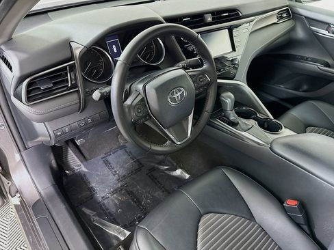 Certified 2019 Toyota Camry SE image 16