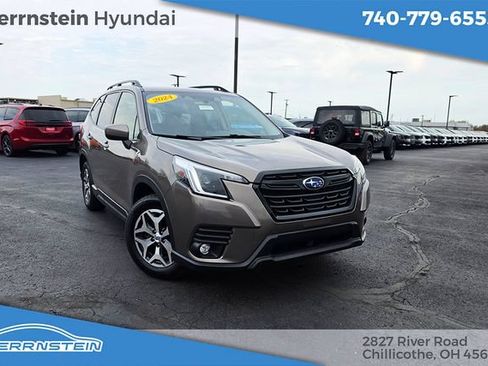 Used 2024 Subaru Forester Premium AWD/4WD image 1