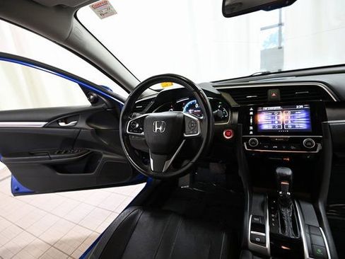 Used 2018 Honda Civic Touring image 27
