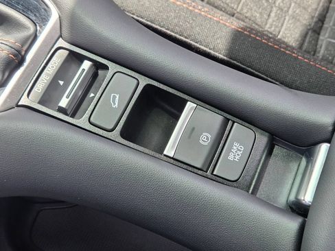 Certified 2025 Honda HR-V Sport image 28