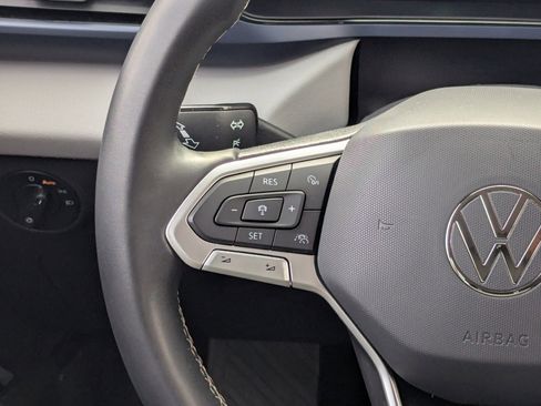 Used 2022 Volkswagen Taos SE w/ IQ.Drive SE Package image 17
